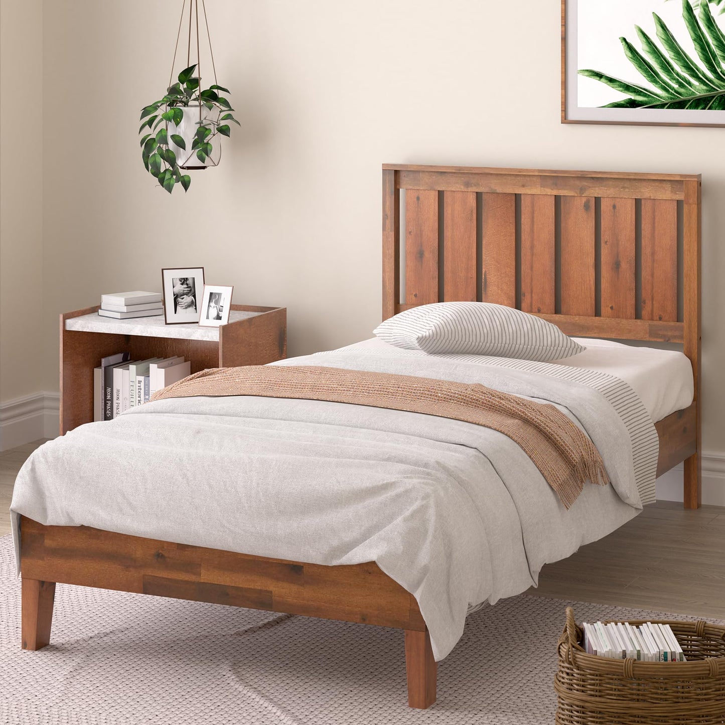 ZINUS Vivek Deluxe Wood Platform Bed Frame with Headboard, Wood Slat Support, No Box Spring Needed, Easy Assembly, Queen