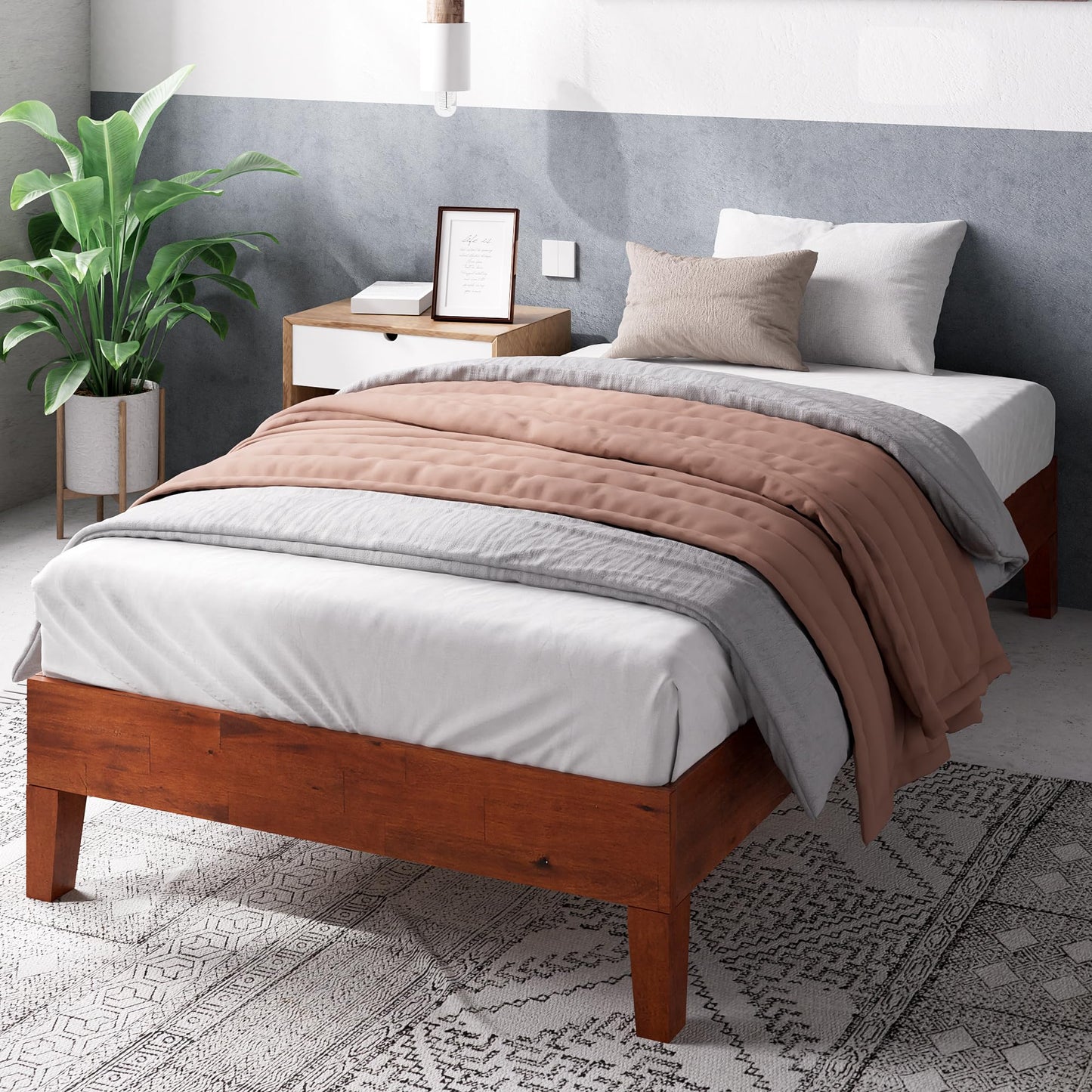 ZINUS Vivek Deluxe Wood Platform Bed Frame with Headboard, Wood Slat Support, No Box Spring Needed, Easy Assembly, Queen